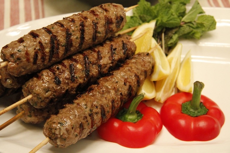 Kaftas (Pinchos de Carne Molida)