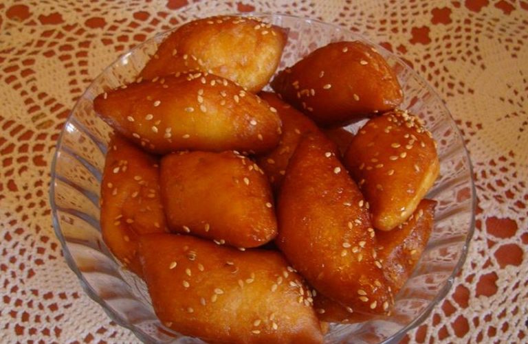 Macrotes
