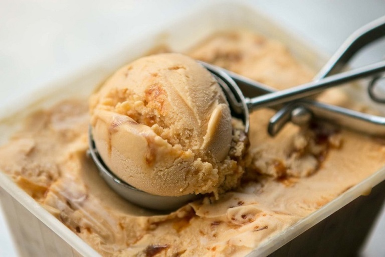 Helado de Mantequilla de Maní y Caramelo