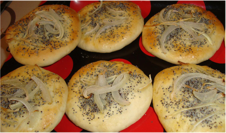 Bollitos de Cebolla (Pletzalej)
