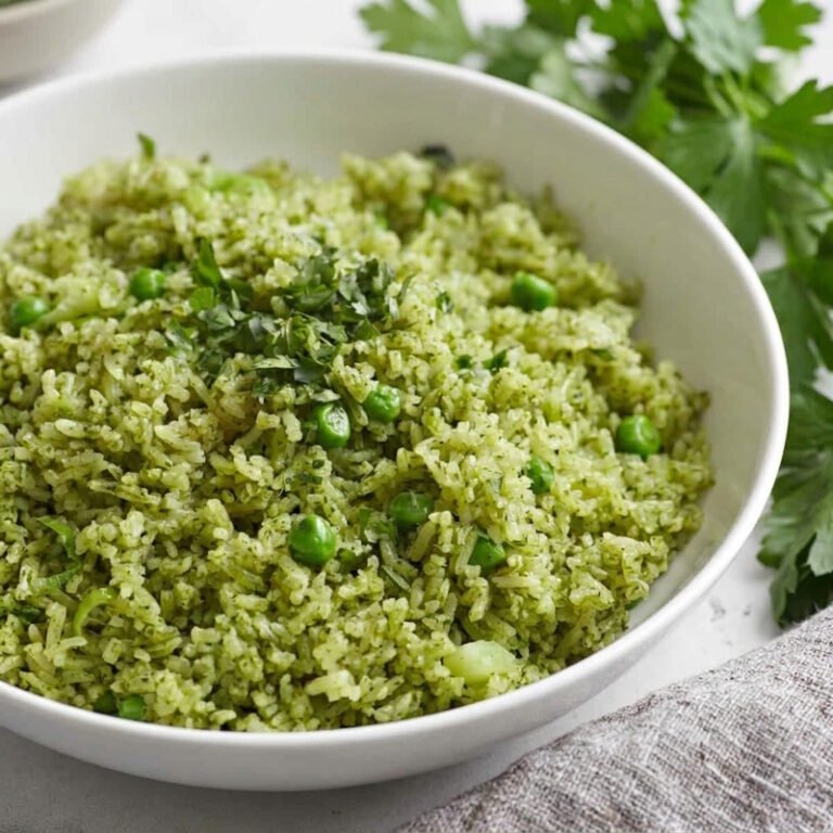 Arroz con Cilantro y Arvejas