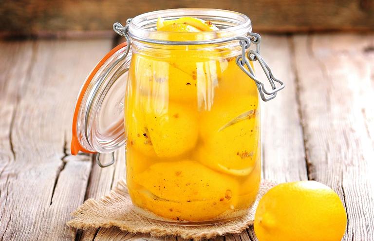 Limones curados (limones en conserva)