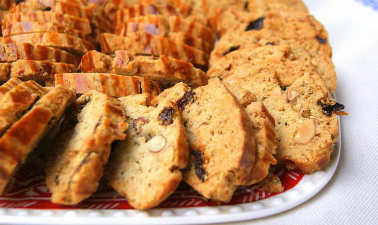 Fakkas, galletas de almendras