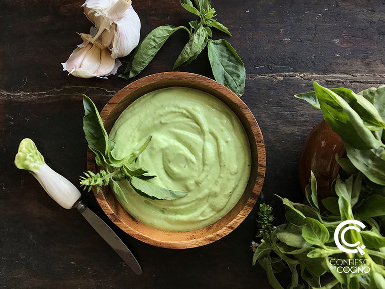 Dip de albahaca
