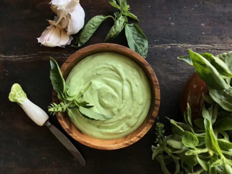 Dip de albahaca
