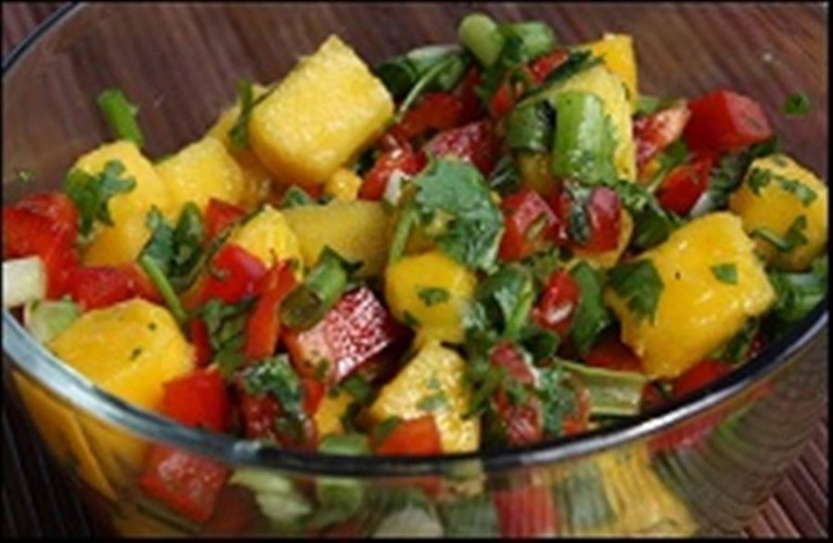 Ensalada Panzanella de Tomate y Duraznos