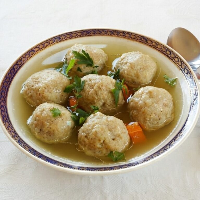 Sopa de Pollo con Kneidalaj (Golda Meir)
