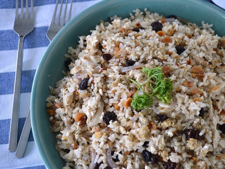Arroz con Pasas y Almendras