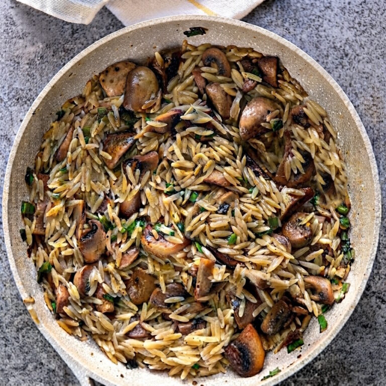Ferfalaj (Farfel) con Champiñones (Orzo)