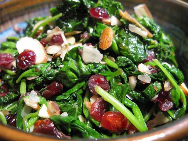 Ensalada de Espinacas con Cranberries y Almendras