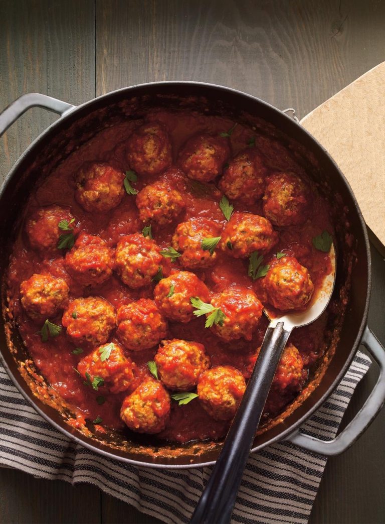 Albondigas con Salsa de Tomate y Paprika