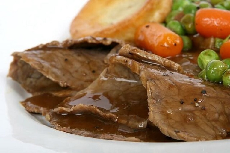 Lengua en Salsa