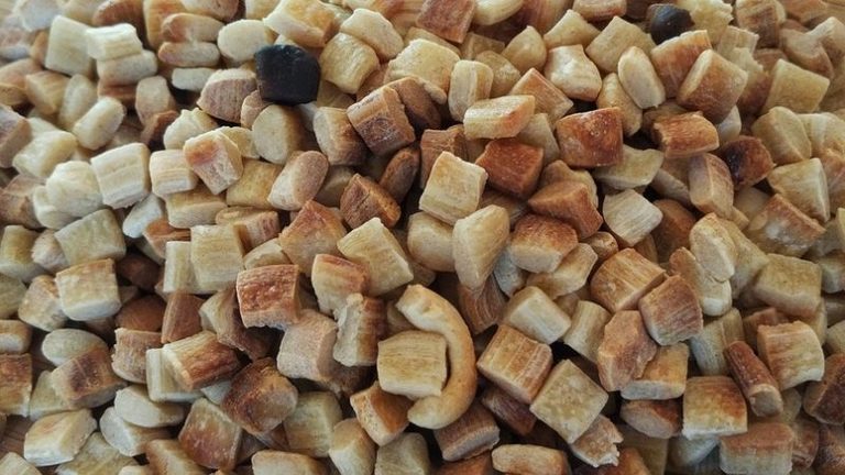 Mandalaj o Mandelej (Bolitas de masa para la sopa)