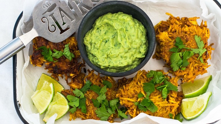 Latkes de Platano con crema de aguacate