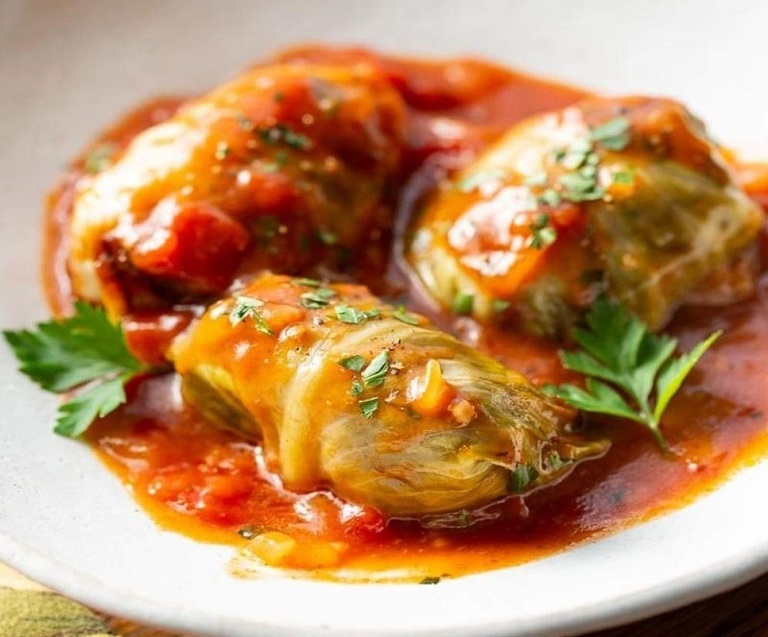Holishkes o Prakes (Repollo Relleno)