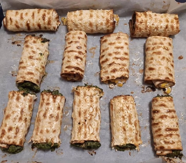 Rollos de Matza con Espinaca y Ricota