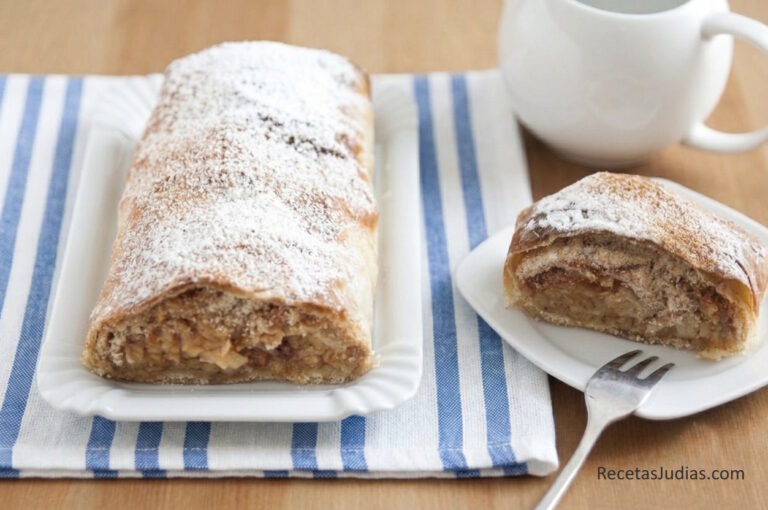 Strudel de Membrillo, Datiles y Pasas de uva
